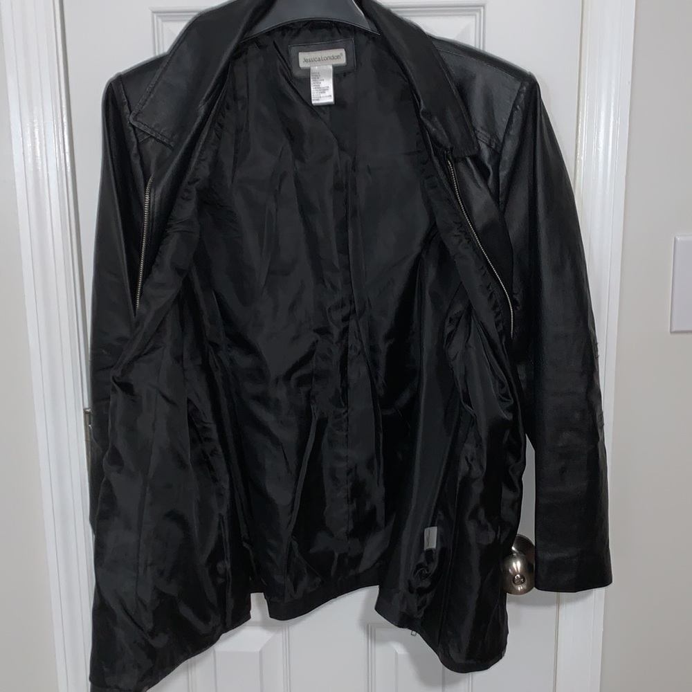 SOLD!!Jessica London black leather moto style jacket in women’s size 18 - Picture 11 of 12
